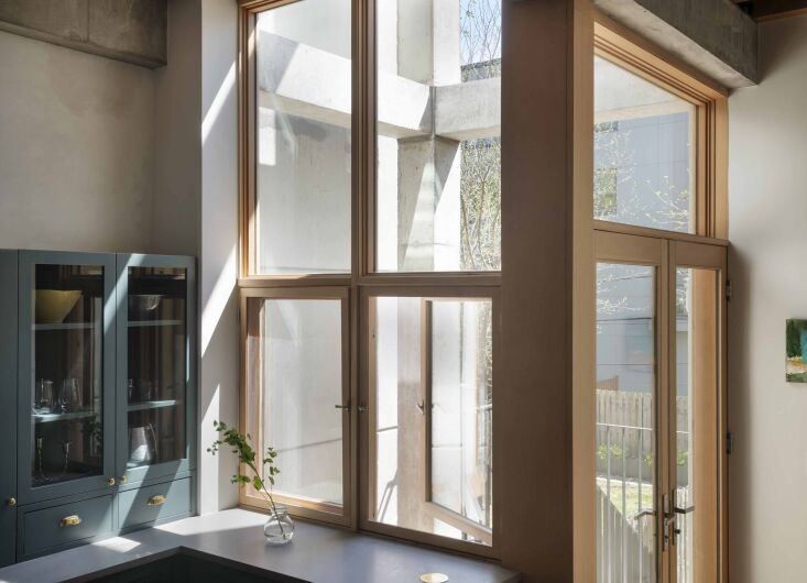 open kitchen extension: tbo architecture monroe st bklyn townhouse remodel for 10