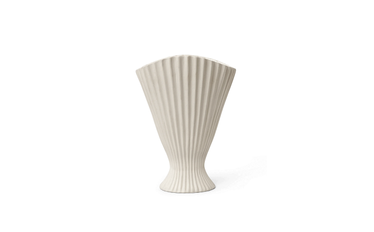 large fountain vase from ferm living 12