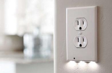 DIY How To Install SnapPower LED Guidelight Outlet Cover 