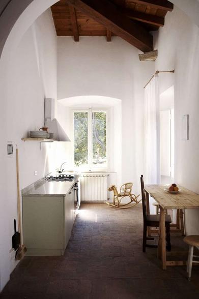 https://www.remodelista.com/ezoimgfmt/media.remodelista.com/wp-content/uploads/2015/03/fields/Villa-Lena-Clarisse-Demory-Coke-Bartrina-Photograph-Remodelista_0-733x1100.jpg?ezimgfmt=rs:392x588/rscb4