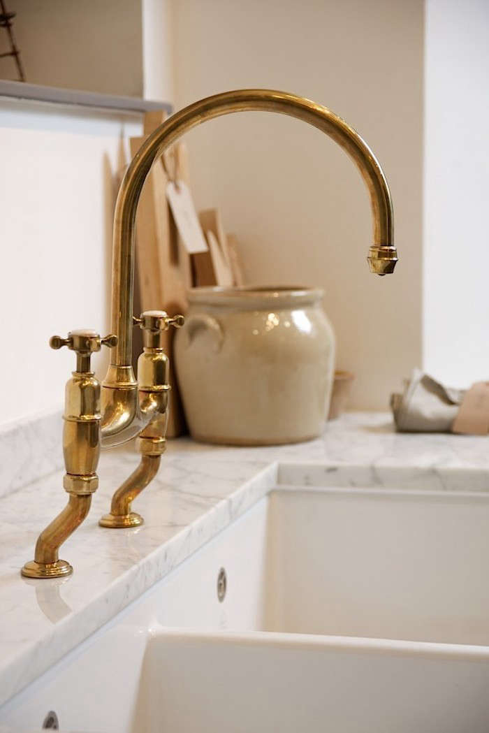 Antique brass deals kitchen faucet