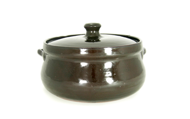 https://www.remodelista.com/ezoimgfmt/media.remodelista.com/wp-content/uploads/2015/03/img/sub/uimg/06-2012/700_bram-in-sonoma-brown-cookware-pot.png?ezimgfmt=rs:392x246/rscb4