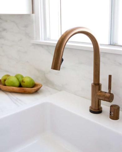 10 Easy Pieces: Freestanding Bathtub Faucets - Remodelista