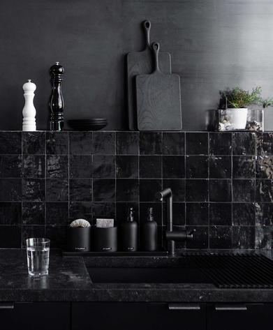 Five Favorites: Chic Black Dish Drainers - Remodelista