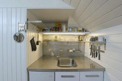 14 Tricks for Maximizing Space in a Tiny Kitchen, Urban Edition