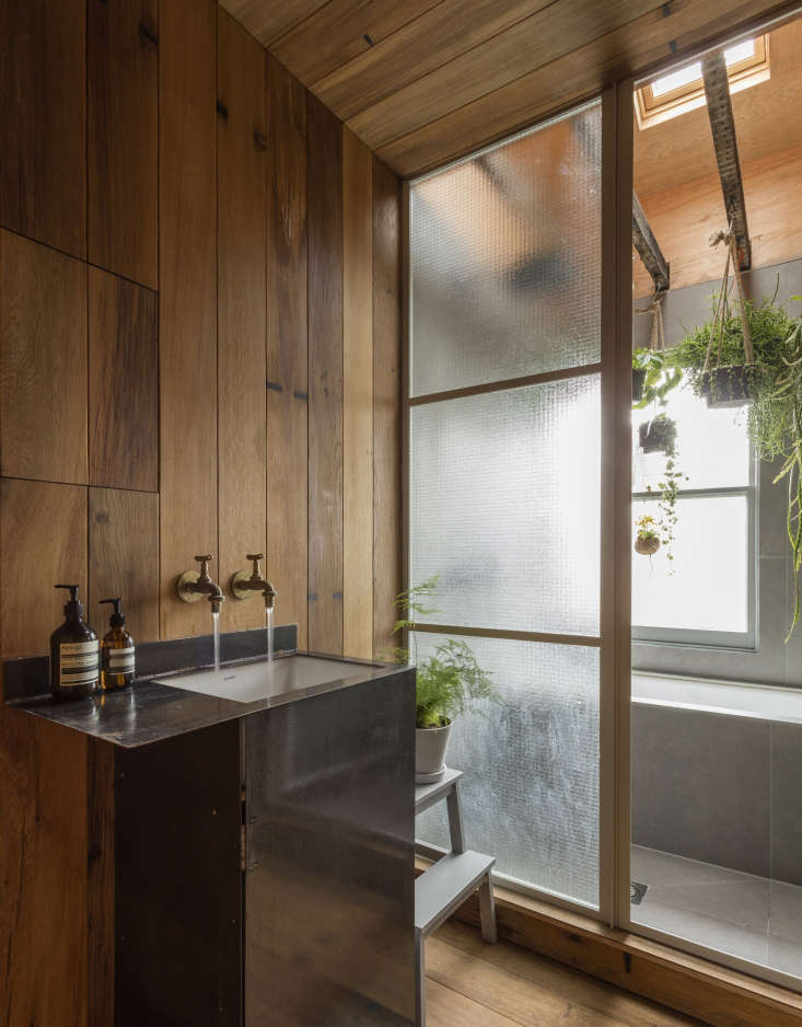 Japanese style bathrooms online