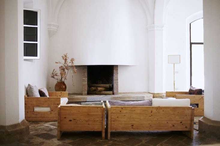 The Enduring Appeal of the Donald Judd Daybed - Remodelista