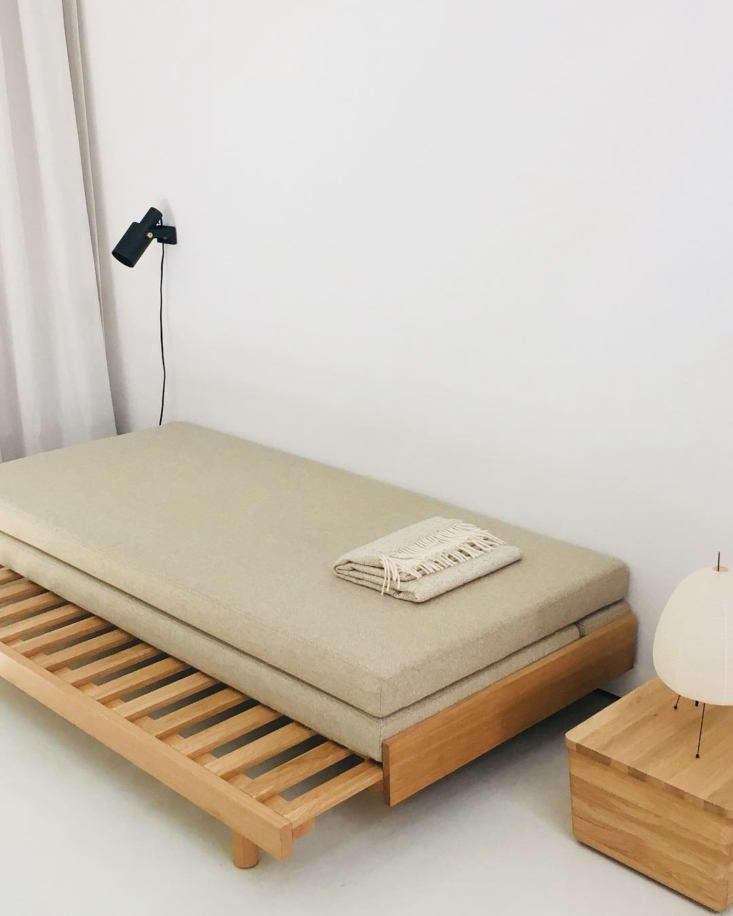 Single to deals double convertible bed