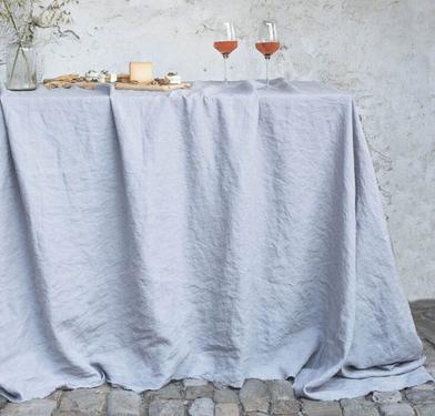 https://www.remodelista.com/ezoimgfmt/media.remodelista.com/wp-content/uploads/2022/05/rough-linen-tablecloth-coastal-grandmother-733x703.jpeg?ezimgfmt=rs:392x376/rscb4