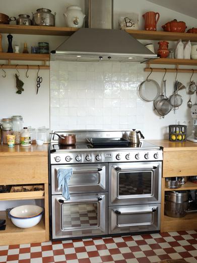 https://www.remodelista.com/ezoimgfmt/media.remodelista.com/wp-content/uploads/2023/03/gesa-hansen-kitchen-courances-france-from-coming-home-to-nature-3-1466x1954-1-733x977.jpg?ezimgfmt=rs:392x522/rscb4