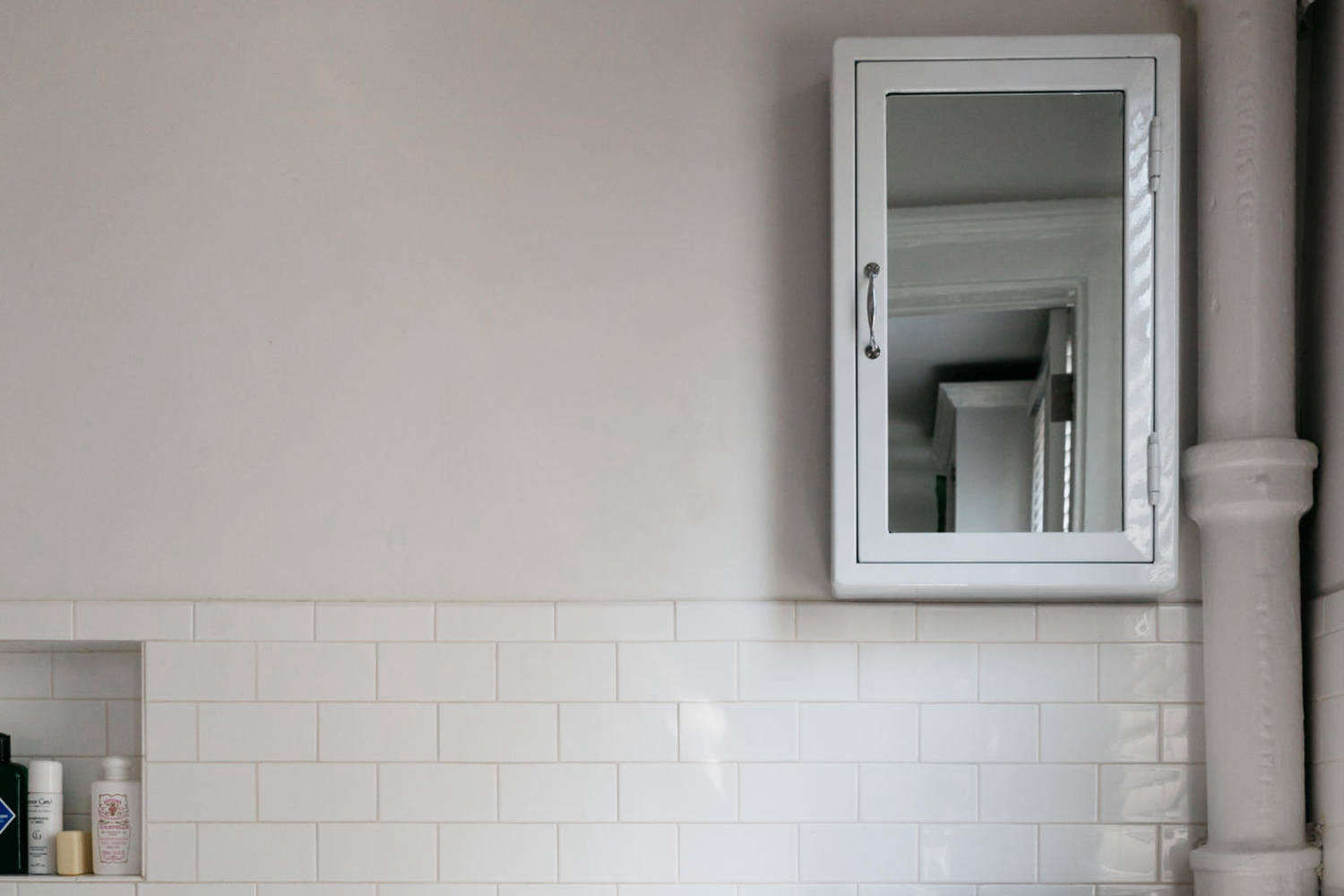 10 Easy Pieces: Surface-Mount Mirrored Medicine Cabinets - Remodelista