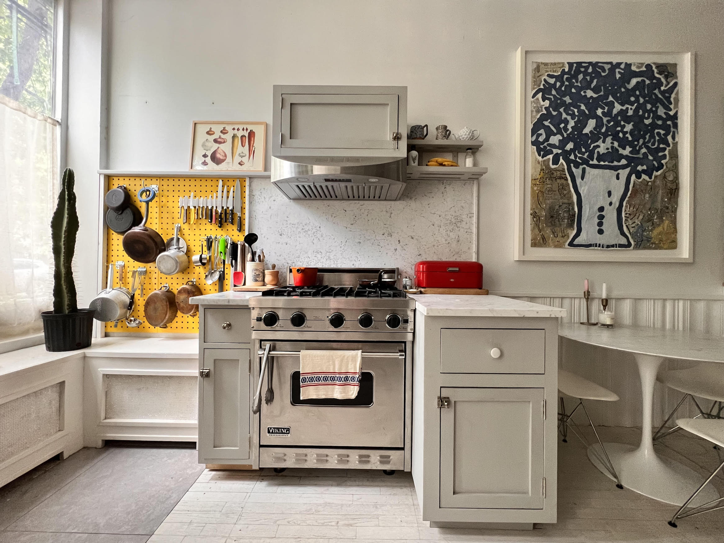 diy kitchen pegboard in restaurant owner jay strauss's small nyc apt. 14