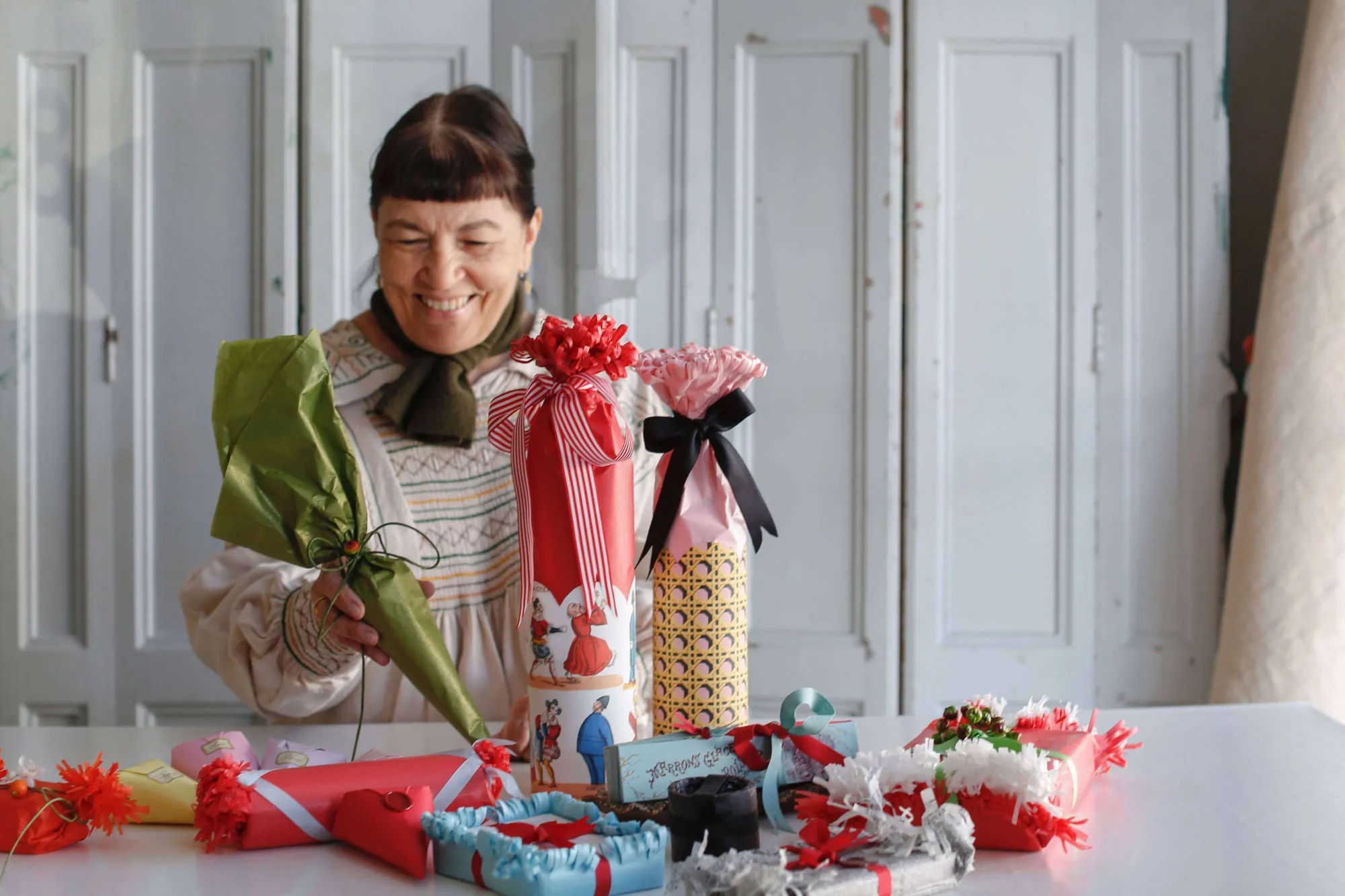 DIY: A Trio of Gift Wrapping Master Classes from the Doyenne of Presentation - Remodelista