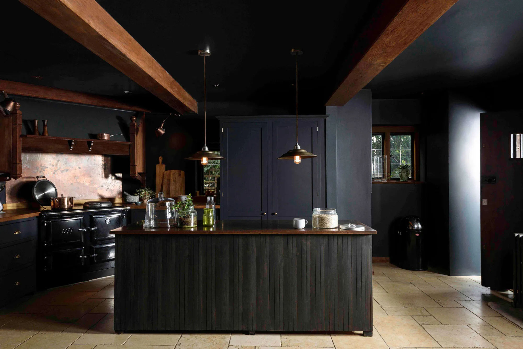 Kitchen of the Week: An Award-Winning deVOL Project With a Heart of Darkness