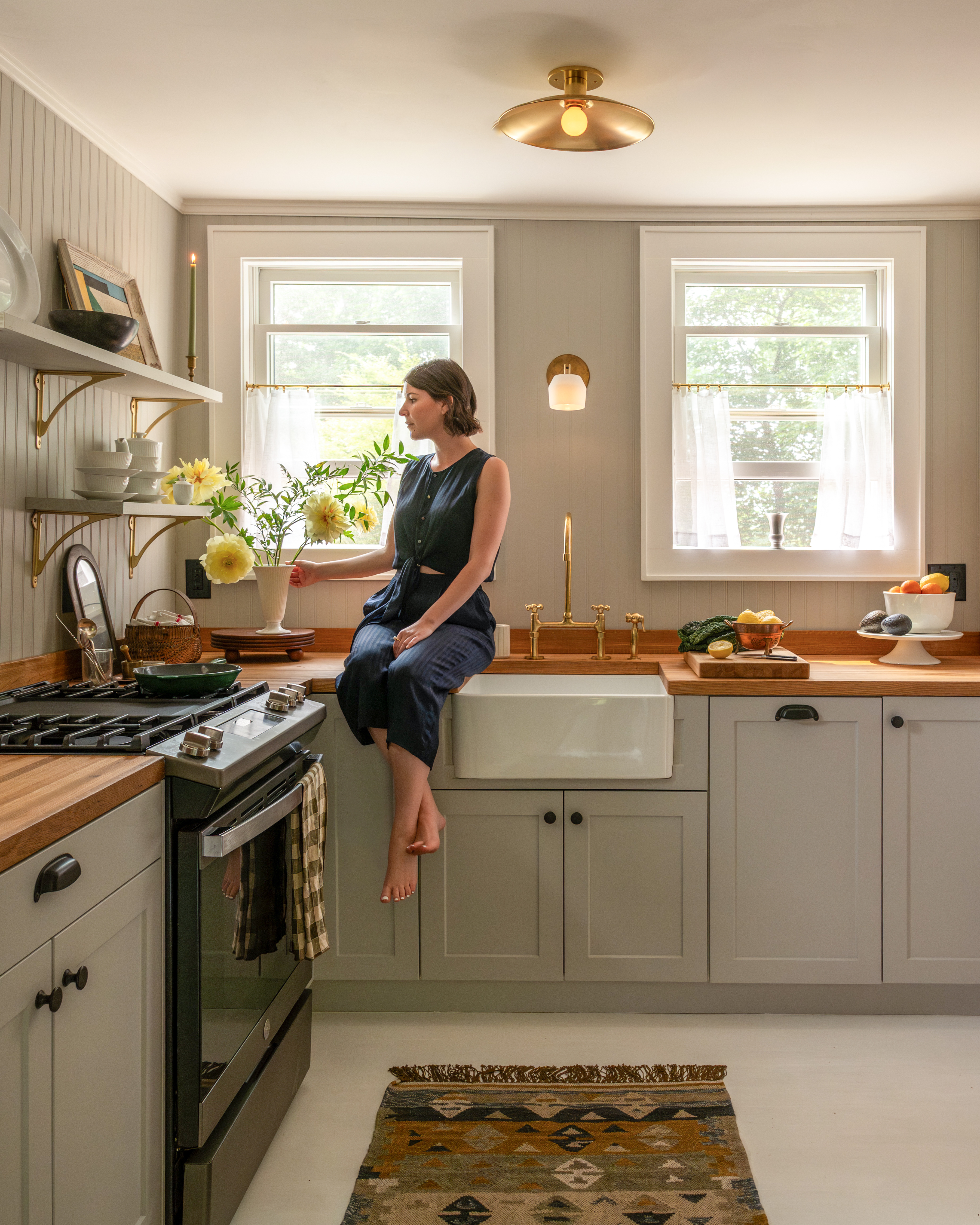 https://www.remodelista.com/wp-content/uploads/2023/08/emma-tuccillo-kitchen-8.jpg