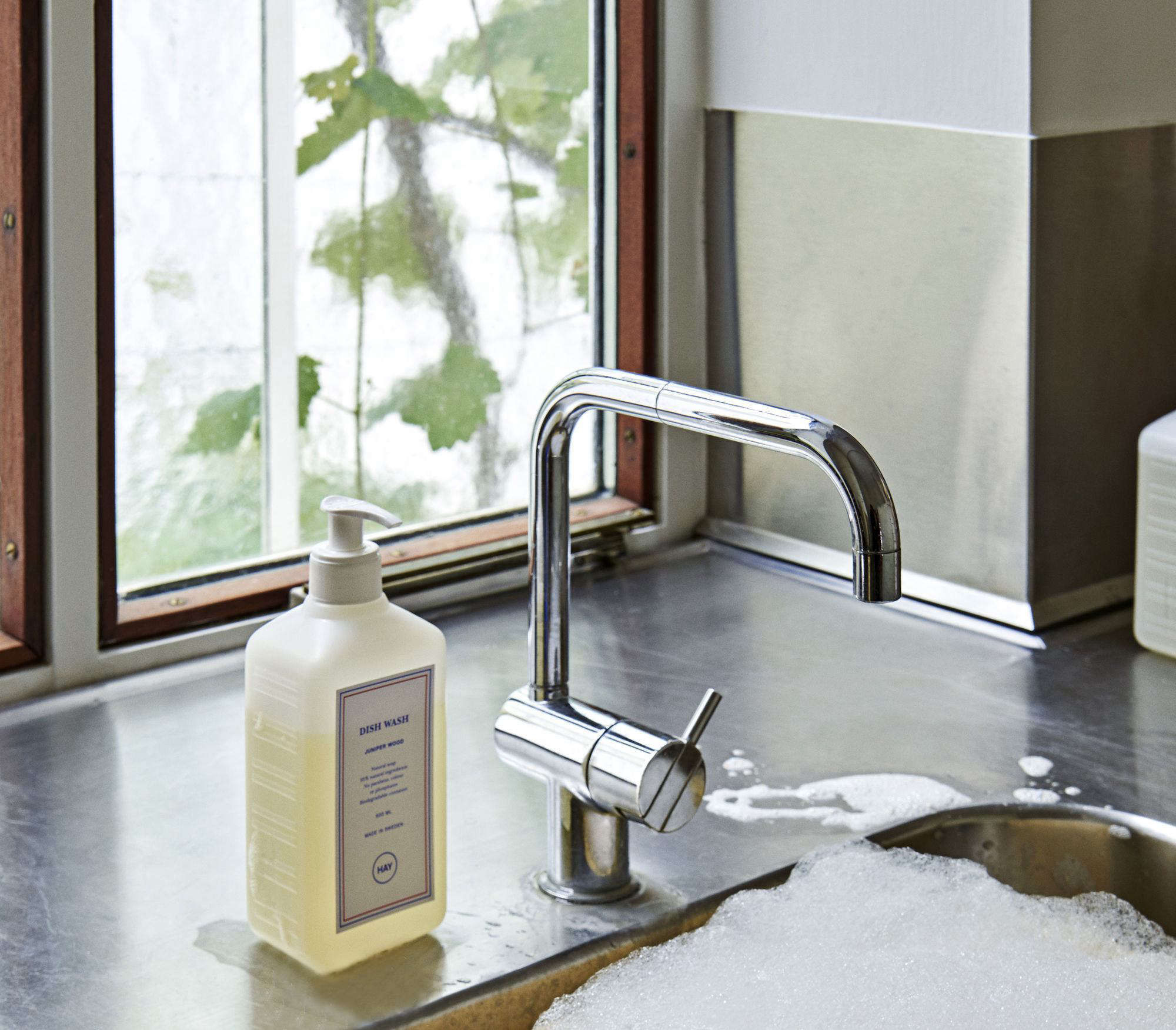 12 Modern, Fragrant, All-Natural Dishwashing Liquids