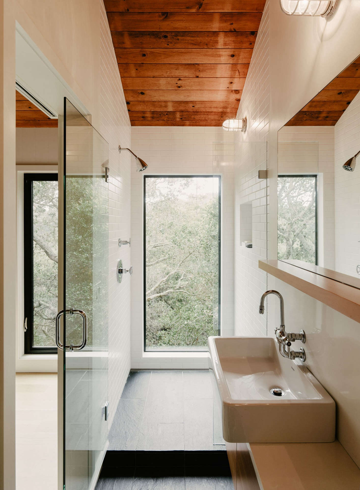 Expert Advice: 10 Essential Tips for Designing the Bathroom - Remodelista