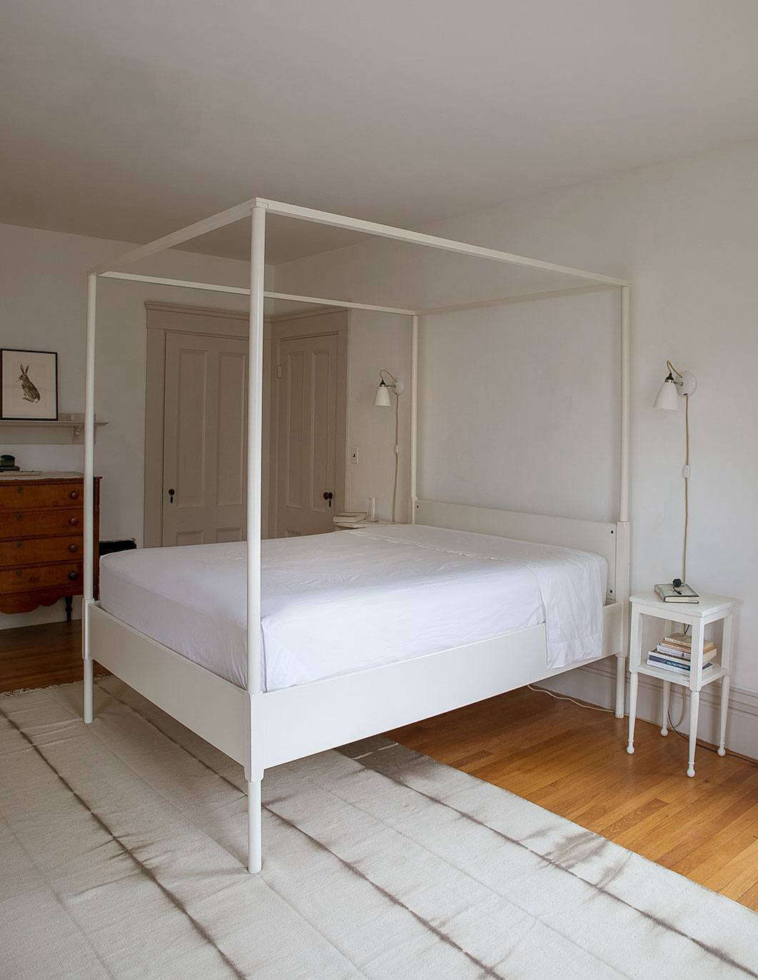 Expert Advice: Proper Bed-Making 101, How to Make Square Corners, Step by Step - Remodelista