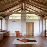 a centuries old farmhouse for all seasons by jonathan tuckey design 7