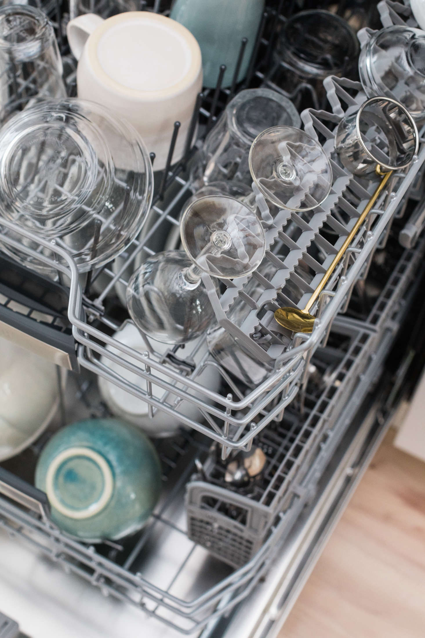 Expert Advice from Bosch How to Load a Dishwasher Remodelista