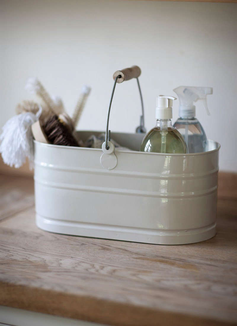 DIYEssentialOilsintheHome:MakeanAll-PurposeCleaner-Remodelista