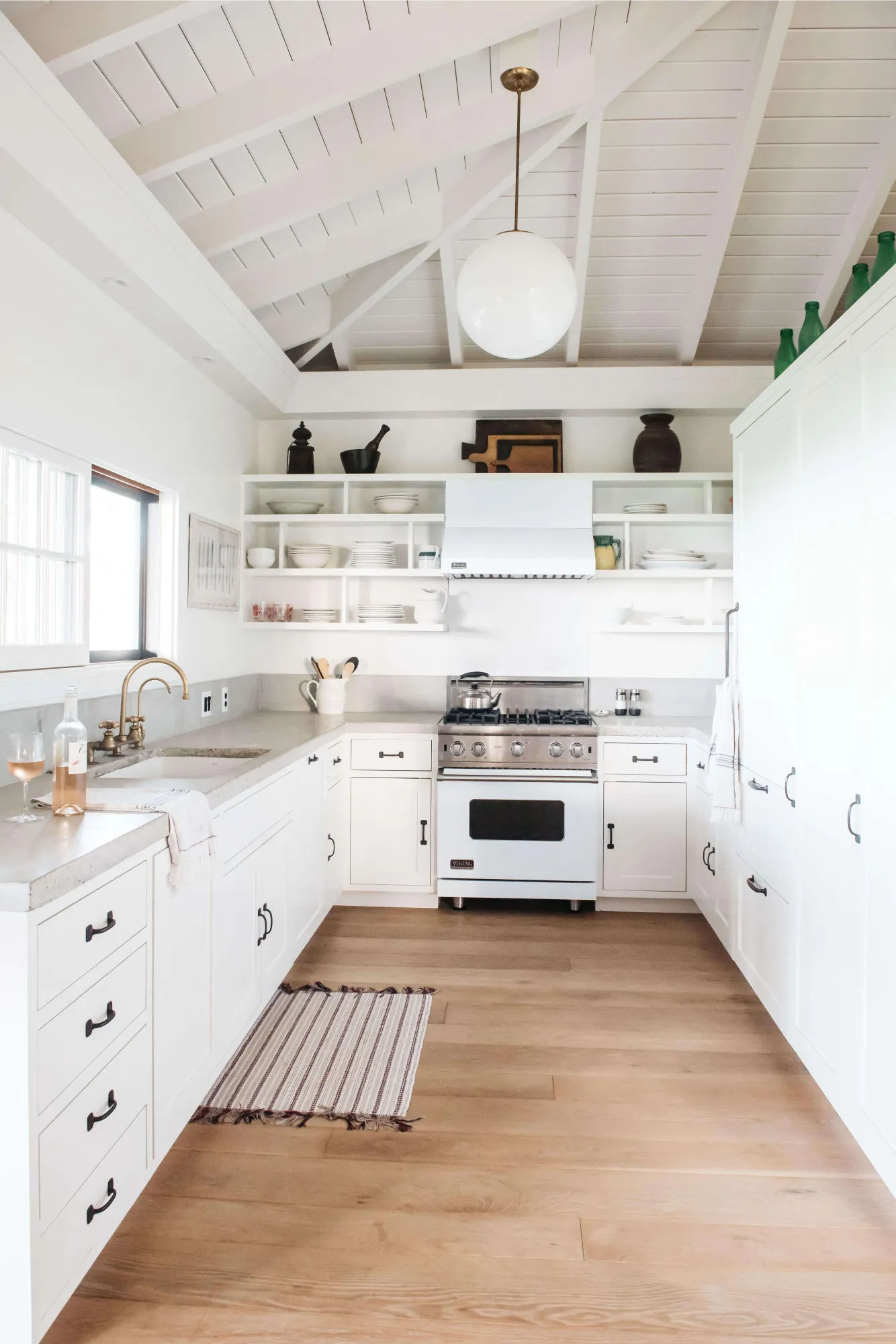 StealThisLook:AModern,All-WhiteKitcheninMaui-Remodelista