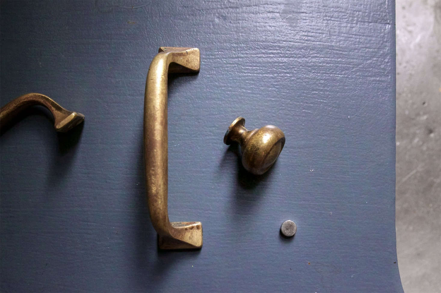 Domestic Science: How to Polish Brass Cabinet Hardware - Remodelista