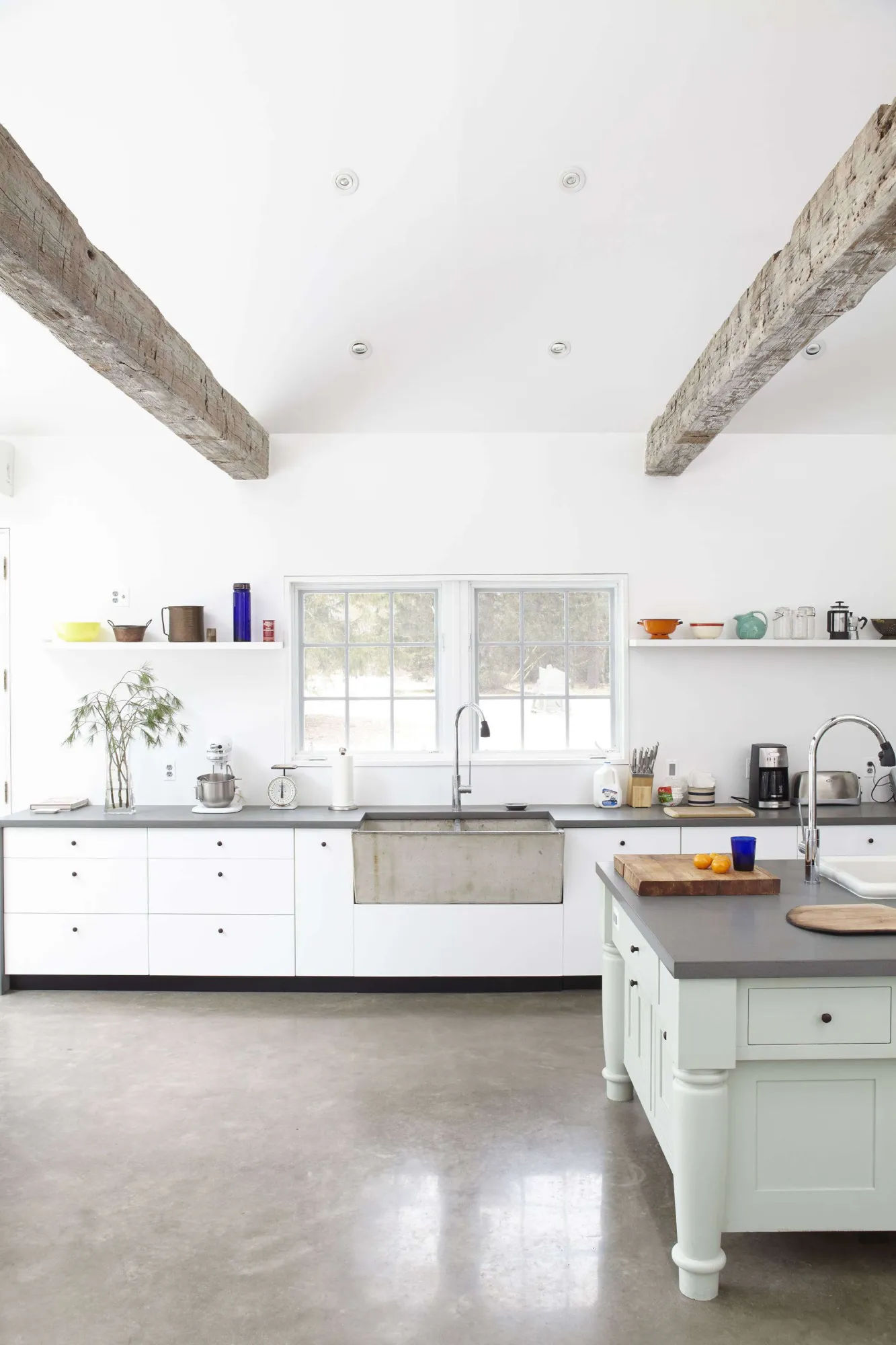 Steal This Look: The Ultimate Farmhouse Kitchen - Remodelista