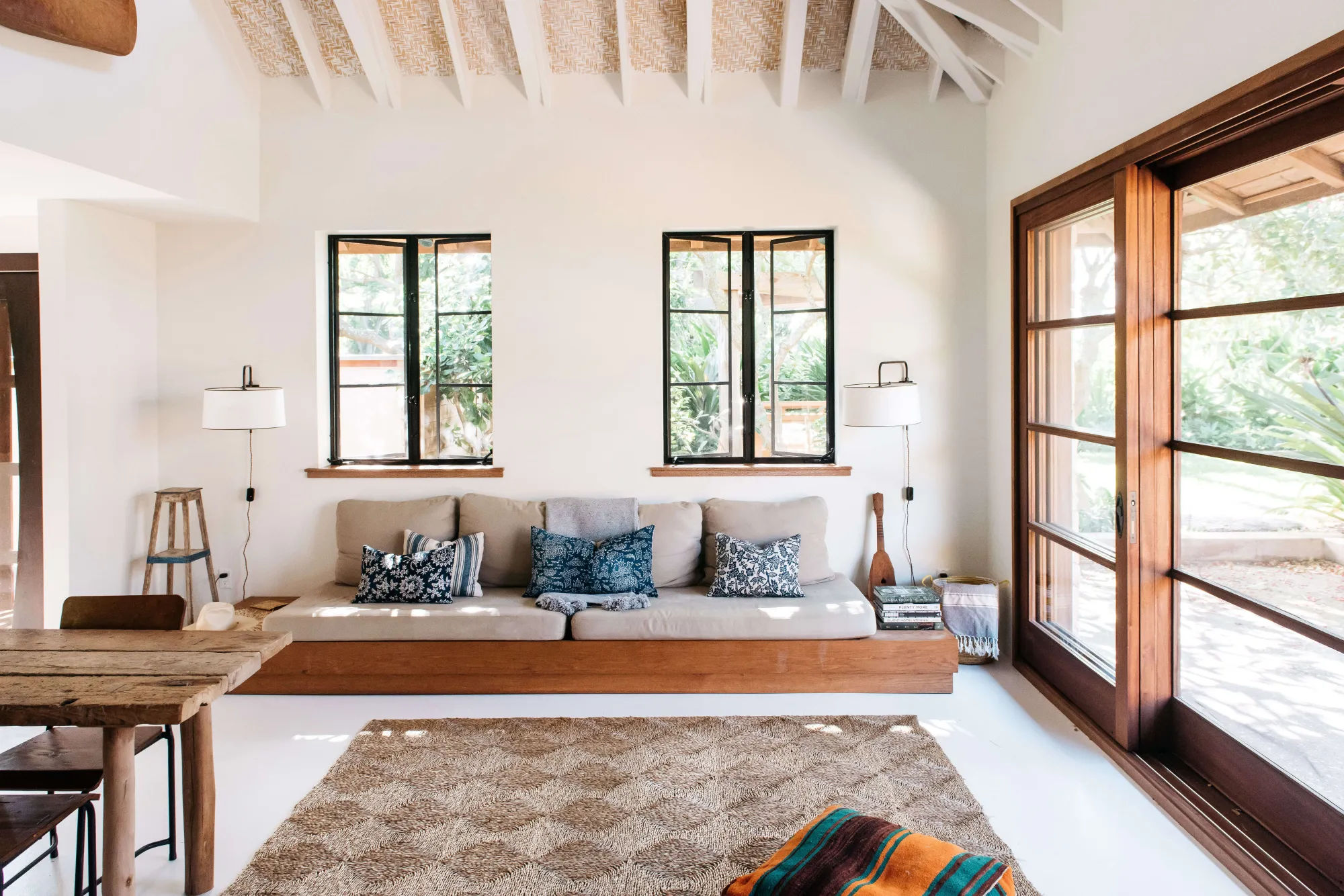 HawaiianSummer:ACharm-FilledStoneCarriageHouseontheMauiCoast,Restored-Remodelista