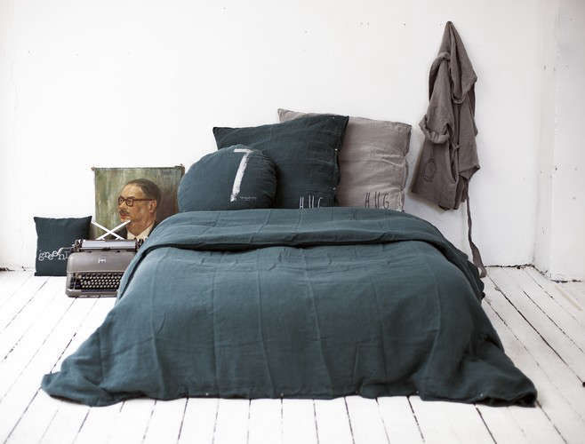 Bed&Philosophy:Mix-and-MatchLinensfromFrance-Remodelista