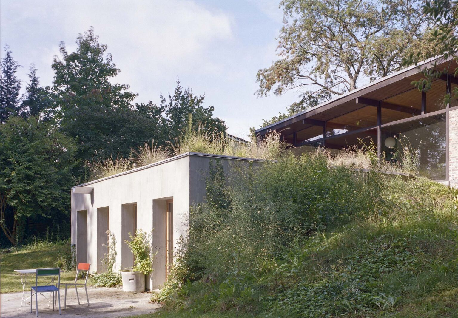 Mid-Century Lower up-Stage Dwelling Restored by Mamout in Belgium