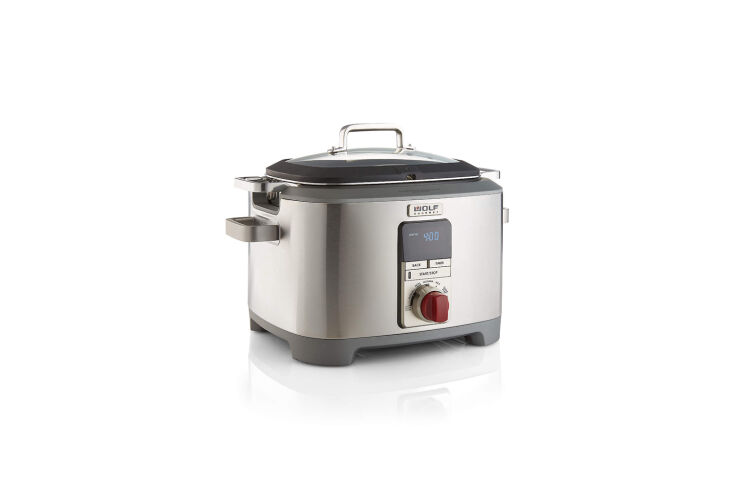 the wolf gourmet multi cooker with red knob features low, medium, and high sett 16