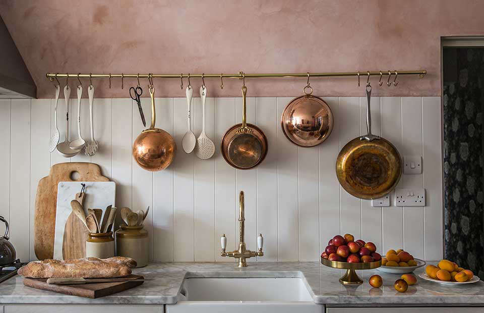 PrettyinPink:9Rosy-HuedKitchensfromtheRemodelistaArchives-Remodelista