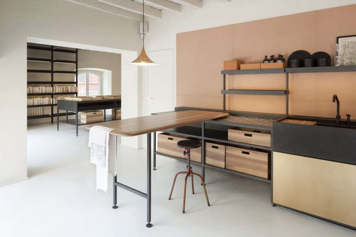 KitchenoftheWeek:AModernKitchenSystemInspiredbyLaDolceVita-Remodelista