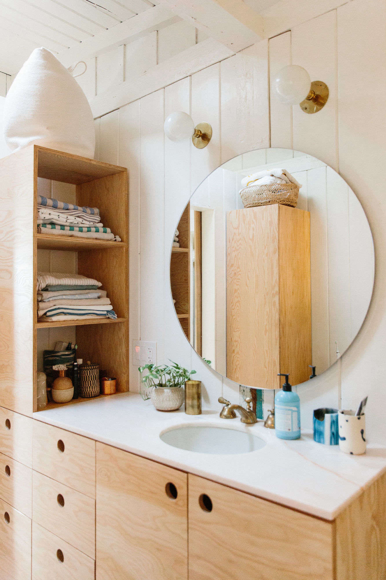 BathroomoftheWeek:AMasterSuiteinTopangaCanyon,ScribblesIncluded-Remodelista