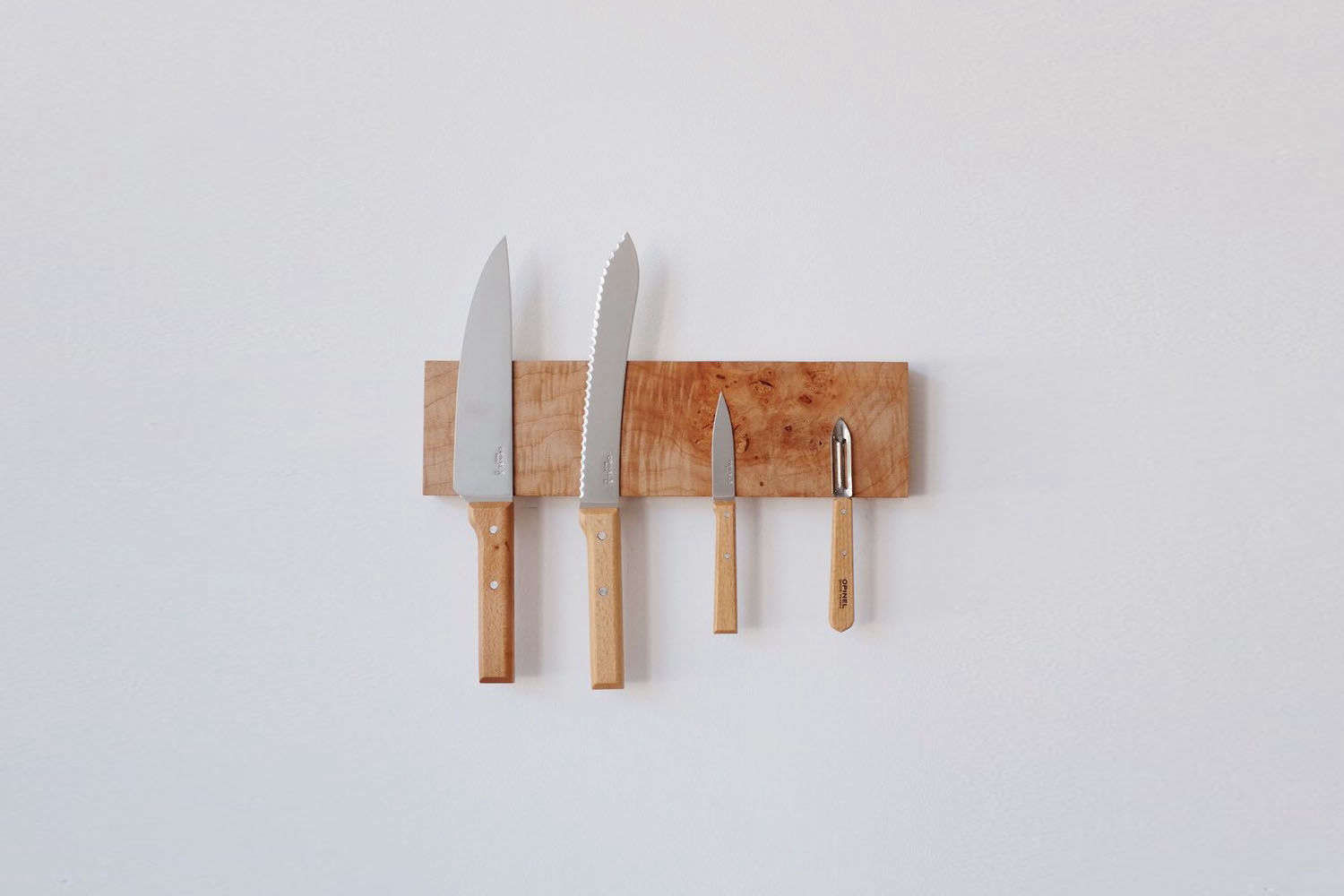 10EasyPieces:Wall-MountedMagneticWoodKnifeRacks-Remodelista