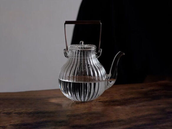 Kettle Audo Copenhagen Teapot - Milia Shop