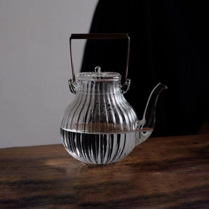 10 Easy Pieces: Electric Kettles - Remodelista