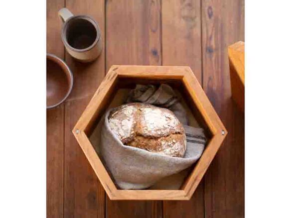 Pine Hinged Bread Box, Amish-Made - Lehman's
