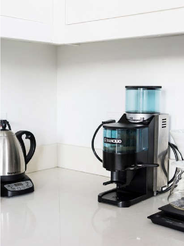 10 Easy Pieces: Electric Kettles - Remodelista