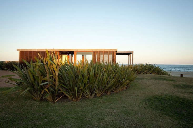 ASimpleModernHouseinUruguay,CoastalEdition-Remodelista