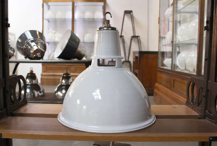 IndustrialLightingfromtheEdgeoftheCotswolds-Remodelista