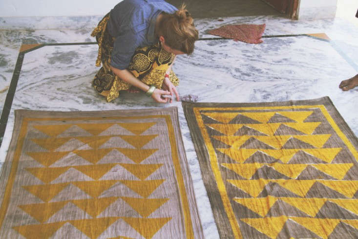 TwoSistersDesign:WearablePaintingsfromBagru,India-Remodelista