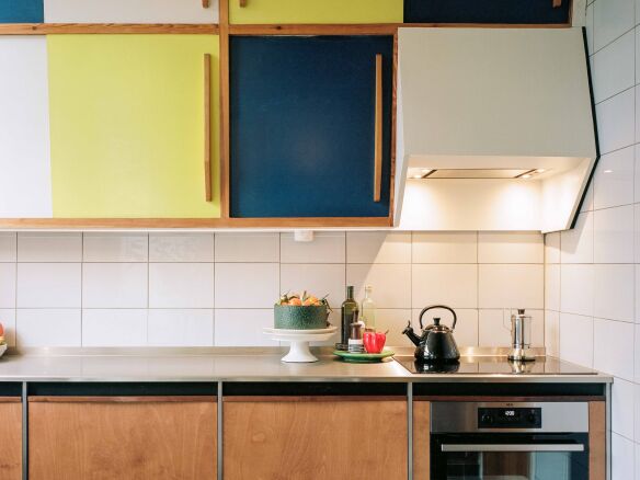 kitchen of the week: a colorful 1951 belgian design classic masterfully updated 9