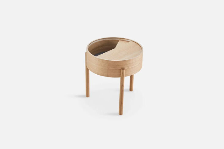 the woud arc side table in oiled oak is designed by ditte vad and julie begtrup 19