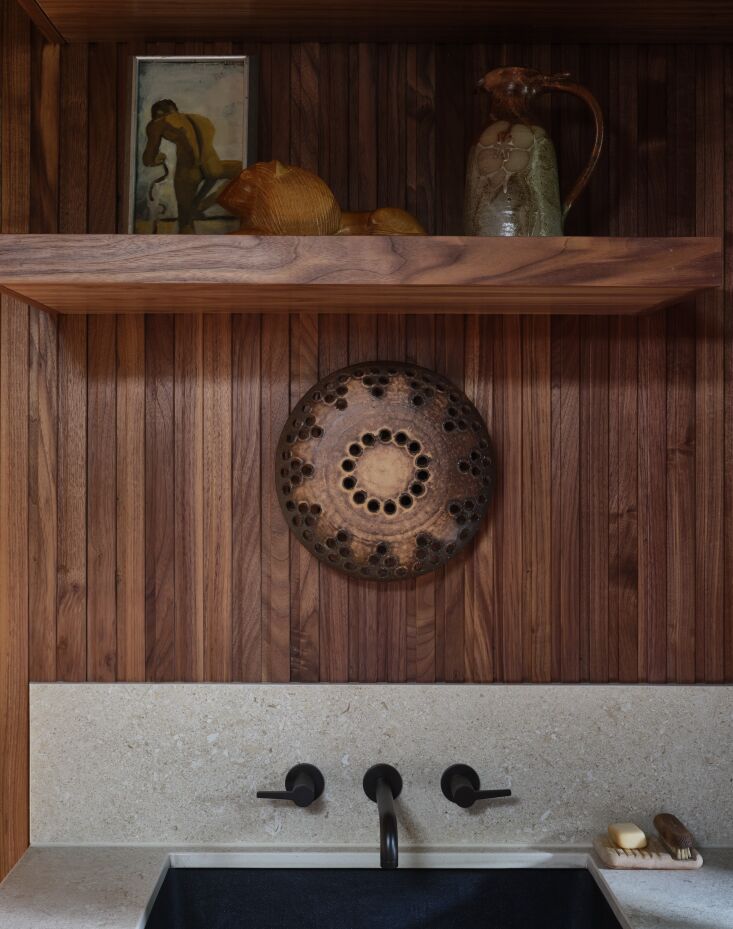 a dekton pietra kode counter and backsplash in avorio, wall mounted california  23