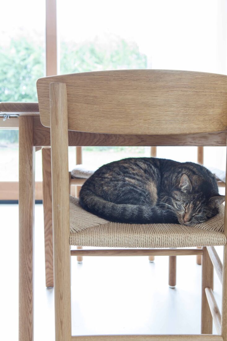 the chairs have classic danish handwoven paper cord seats. 28