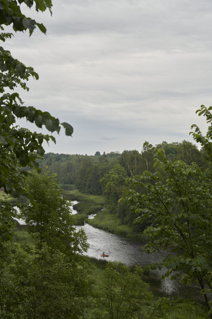 nearby are kayaking, canoeing, swimming, salmon fishing, even mushroom hunting, 30