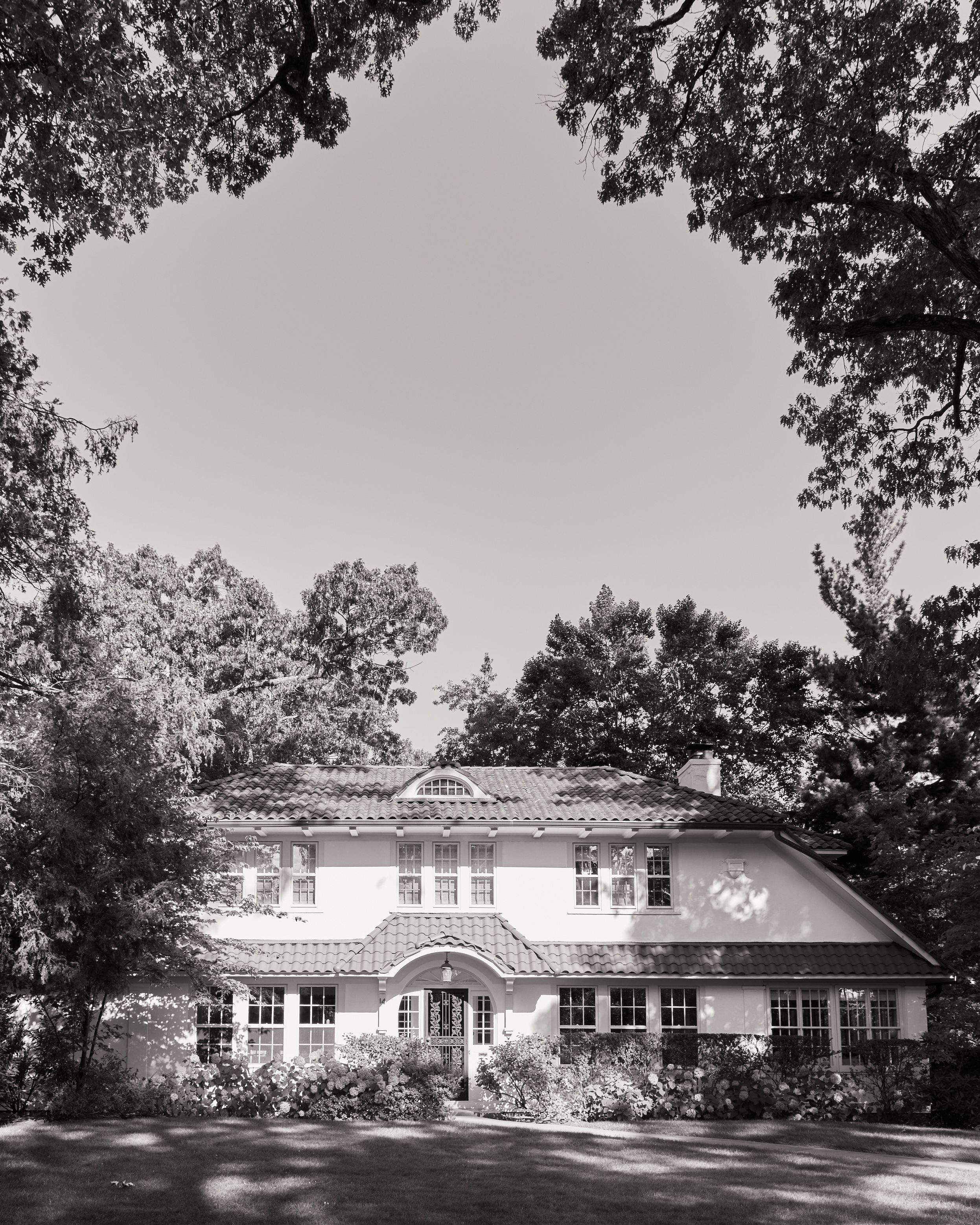 the stucco house dates to the turn of the \20th century when pelham, ny, was de 17