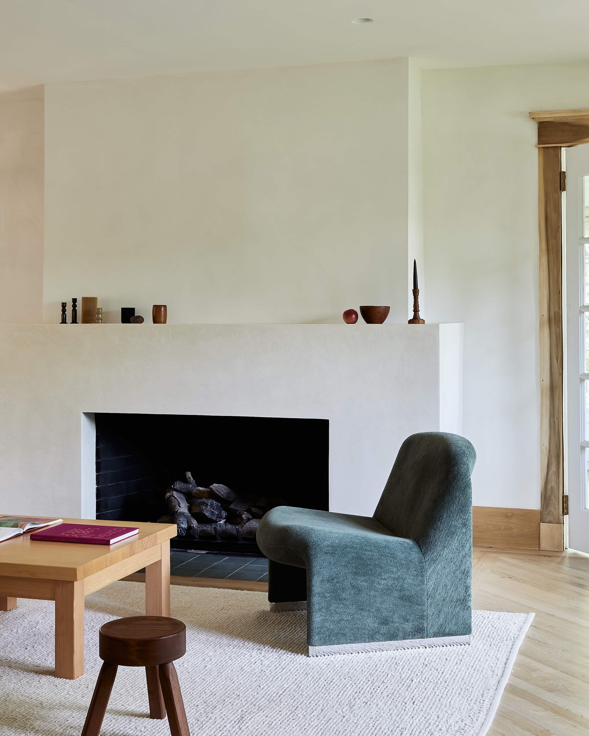 the architects added a custom lime plastered fireplace surround created by deve 20